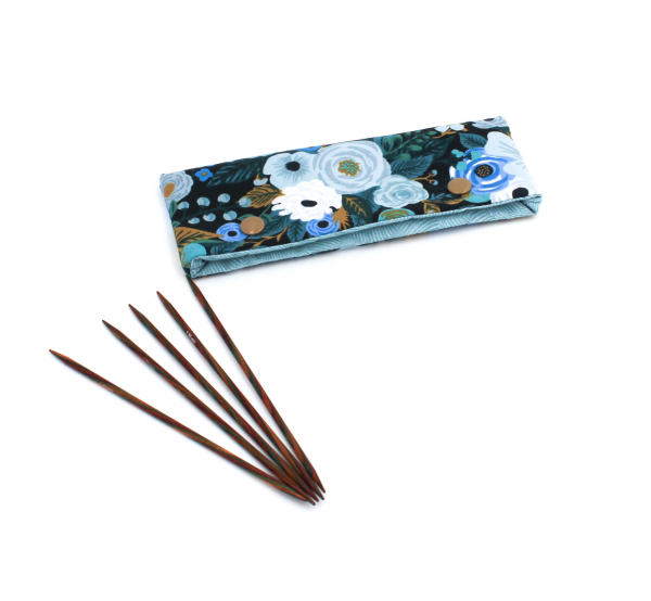 Nadelgarage Garden Party schwarz/blau für 15 cm Nadelspiel